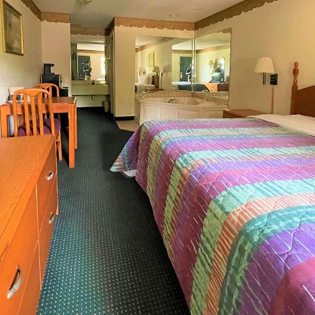 Days Inn Sandersville Dış mekan fotoğraf